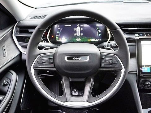 New 2023 Jeep Grand Cherokee 4xe image 24