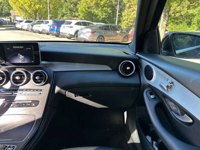 Used 2019 Mercedes-Benz GLC 300 image 17