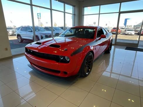 Used 2023 Dodge Challenger SRT Hellcat image 3