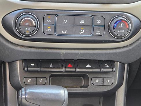 Used 2016 Chevrolet Colorado Z71 AWD/4WD image 18