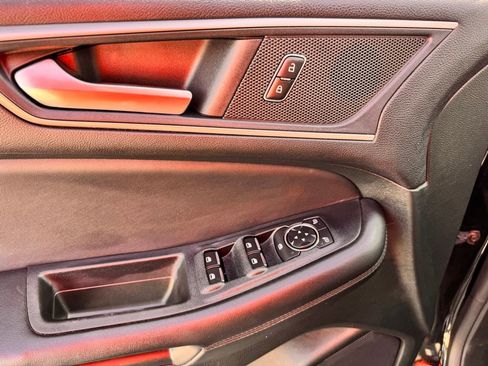 Used 2024 Ford Edge SEL image 37