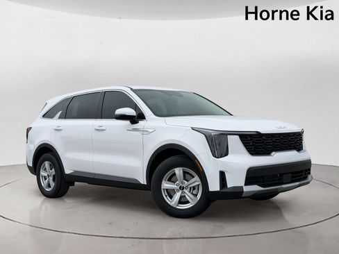 New 2026 Kia Sorento LX FWD image 2