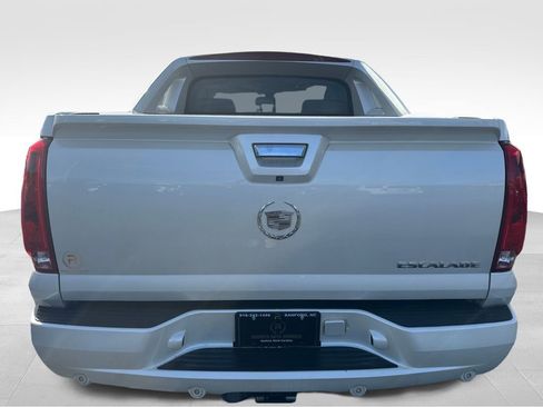 Used 2008 Cadillac Escalade EXT image 4