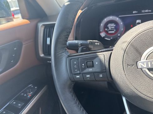 Used 2024 Nissan Pathfinder Platinum w/ Cargo Package image 23