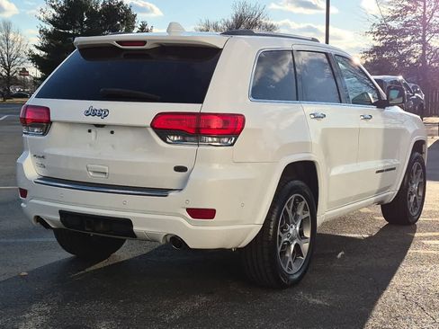 Used 2019 Jeep Grand Cherokee Overland image 3