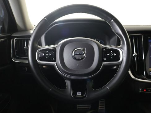 Used 2019 Volvo S60 T5 R-Design image 38