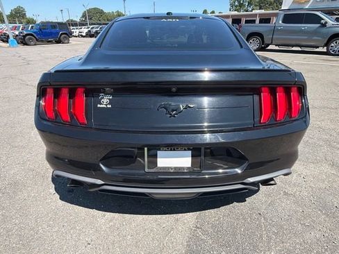 Used 2019 Ford Mustang Coupe w/ Black Accent Package RWD image 4