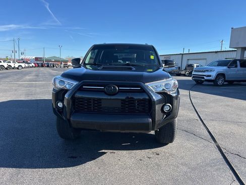 Used 2023 Toyota 4Runner TRD Off-Road image 8