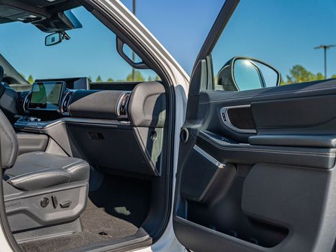 New 2025 Ford Expedition Platinum w/ Stealth Appearance Package image 9