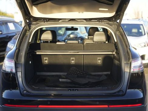 Used 2023 Lincoln Nautilus FWD w/ Premium Package image 30