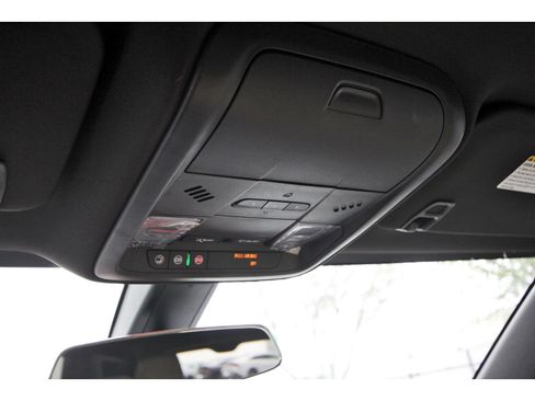 Used 2019 Cadillac XT5 FWD image 21