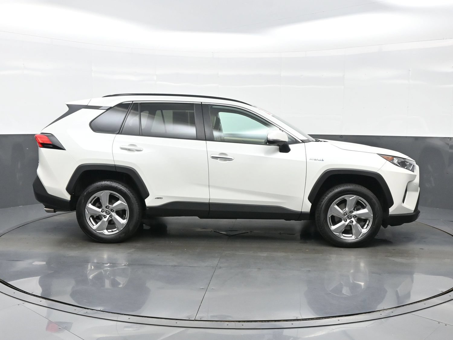 Used 2021 Toyota RAV4 Limited AWD/4WD image 7