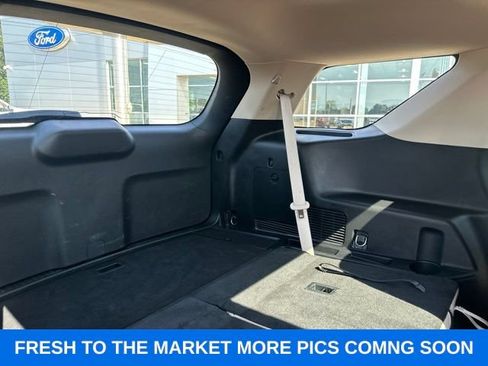 Used 2022 Ford Explorer XLT w/ Equipment Group 202A AWD/4WD image 13
