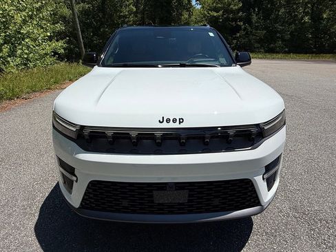 New 2026 Jeep Grand Wagoneer Summit AWD/4WD image 4