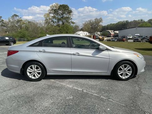 Used 2013 Hyundai Sonata GLS w/ Popular Equipment Pkg image 2