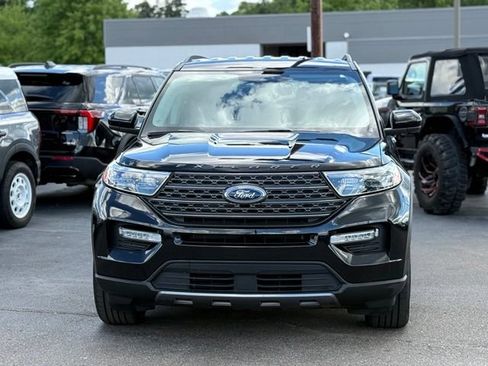Used 2023 Ford Explorer XLT w/ Equipment Group 202A AWD/4WD image 34