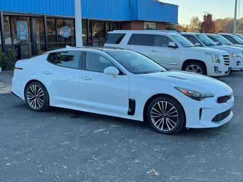 Used 2018 Kia Stinger Premium image 8