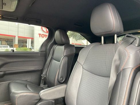Used 2023 Toyota Sienna XSE w/ XSE Plus Package AWD/4WD image 9