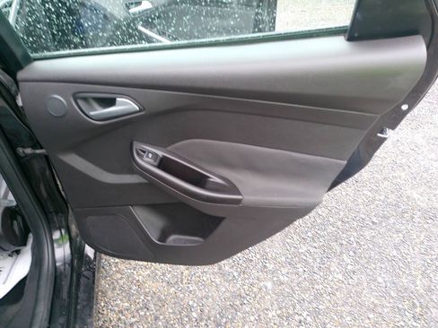 Used 2013 Ford Focus ST FWD image 34