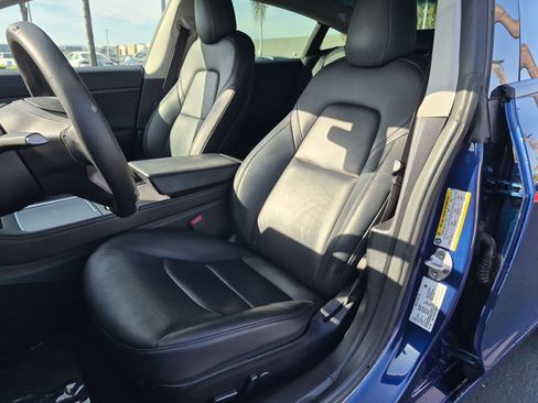 Used 2021 Tesla Model 3 Standard Range Plus RWD image 16
