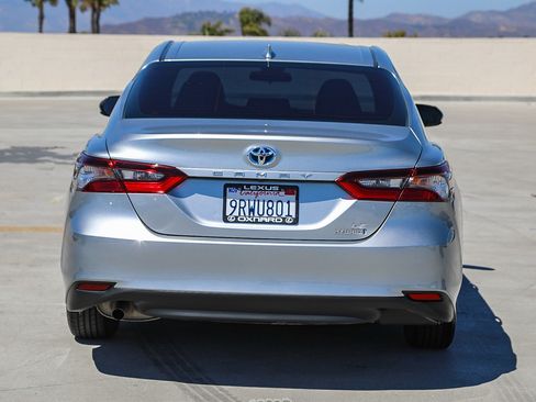 Used 2022 Toyota Camry LE FWD image 6
