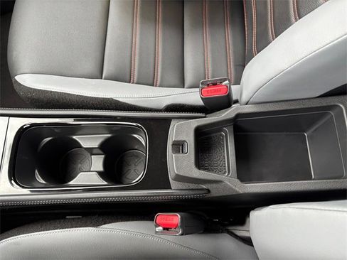 Used 2023 Nissan Kicks SR w/ SR Premium Package image 24