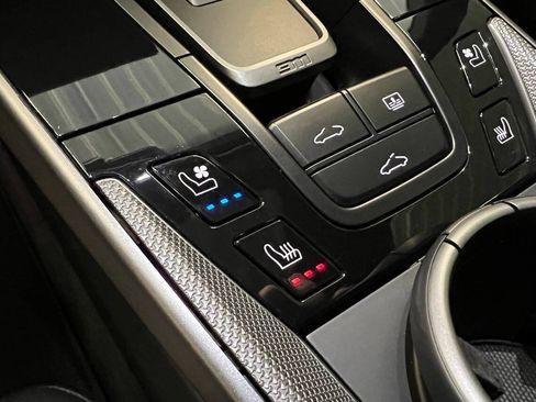 Used 2020 Porsche 911 Carrera image 12