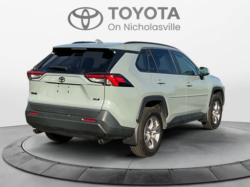 Used 2022 Toyota RAV4 XLE w/ Convenience Package image 6
