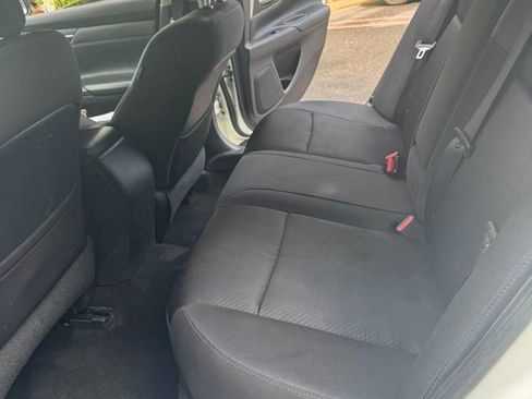 Used 2016 Nissan Altima 2.5 SR w/ Interior Lighting Package image 11