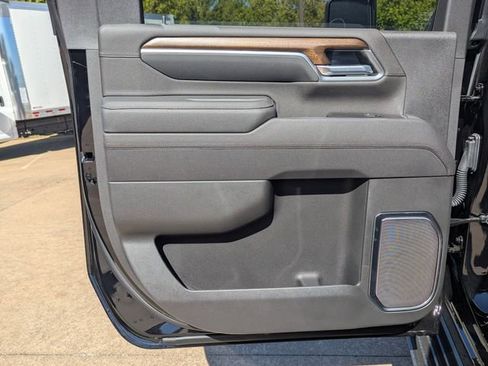 New 2026 Chevrolet Silverado 2500 High Country w/ Midnight Edition image 8