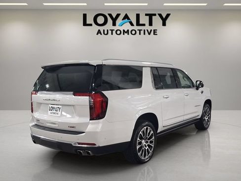 Used 2025 GMC Yukon XL Denali w/ Sun & Power Step Package AWD/4WD image 5