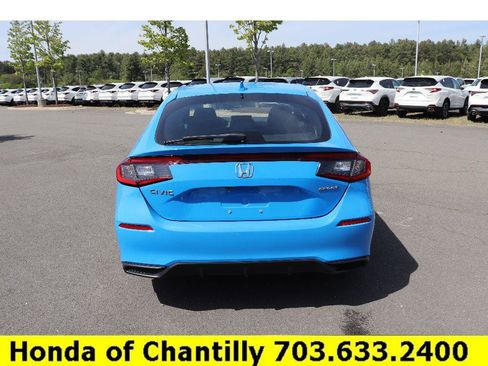 Used 2023 Honda Civic Sport image 6