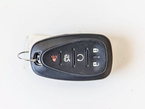 Used 2022 Chevrolet Traverse LT FWD image 39