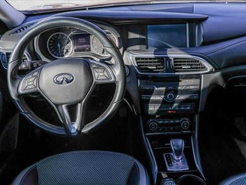 Used 2019 INFINITI QX30 Premium w/ Navigation Package image 27