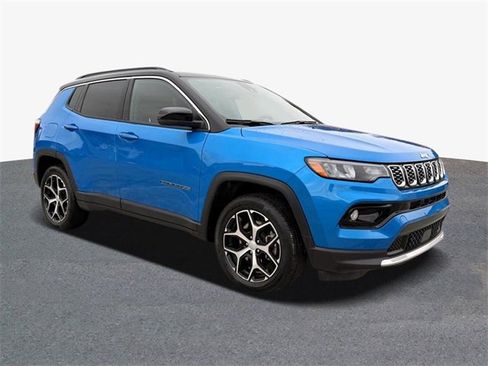 Used 2024 Jeep Compass Limited image 4