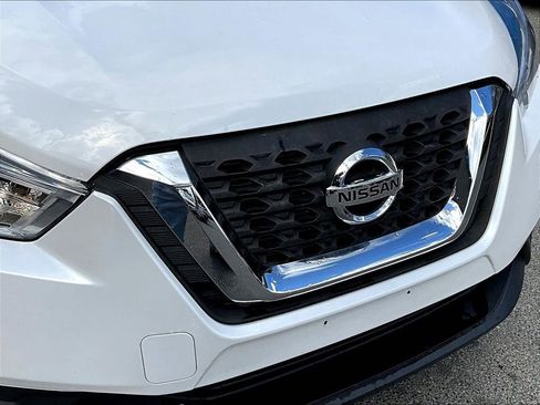 Used 2018 Nissan Kicks SV image 26