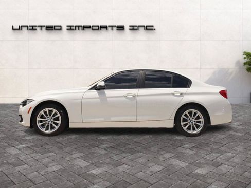 Used 2017 BMW 320i Sedan RWD image 2