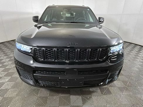 Used 2023 Jeep Grand Cherokee L Laredo AWD/4WD image 9