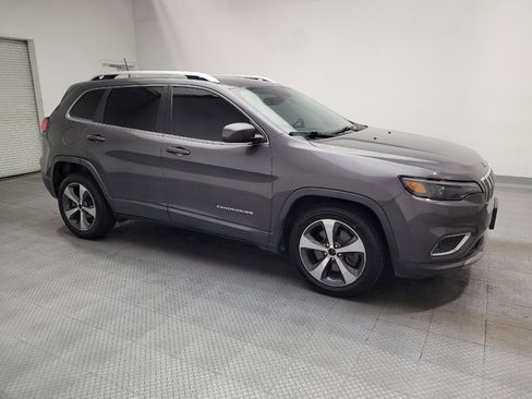 Used 2019 Jeep Cherokee Limited FWD image 11