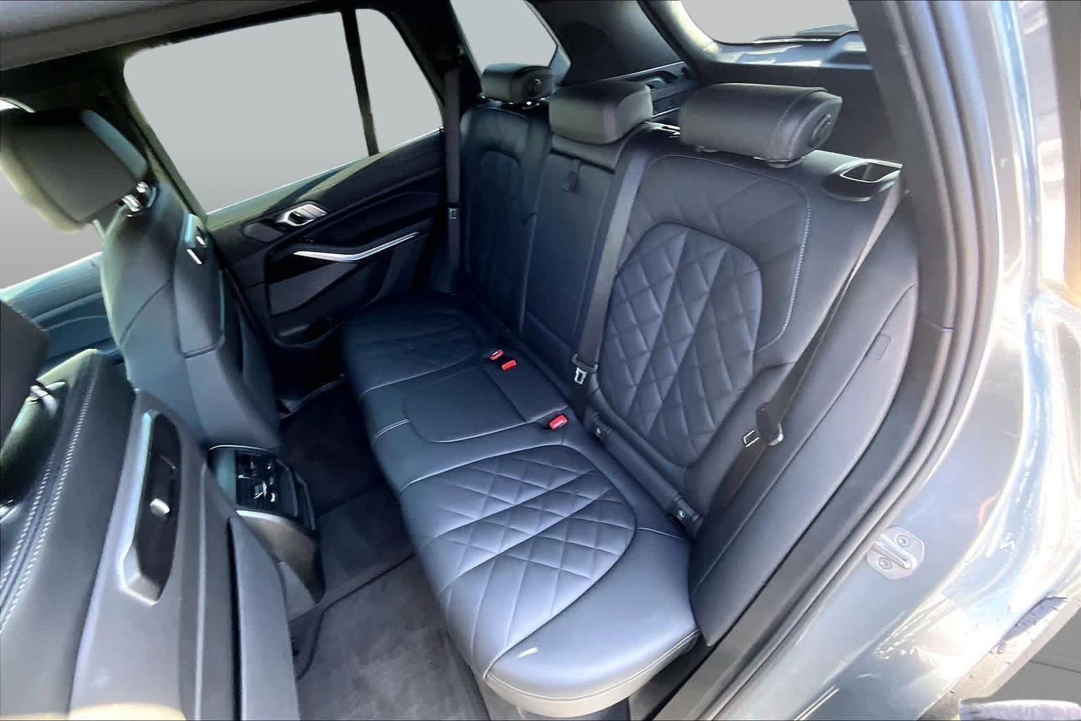 Used 2025 BMW X5 sDrive40i w/ Premium Package RWD image 21