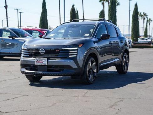 New 2026 Nissan Kicks SR image 3