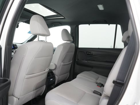 Used 2023 Honda Passport Elite image 18