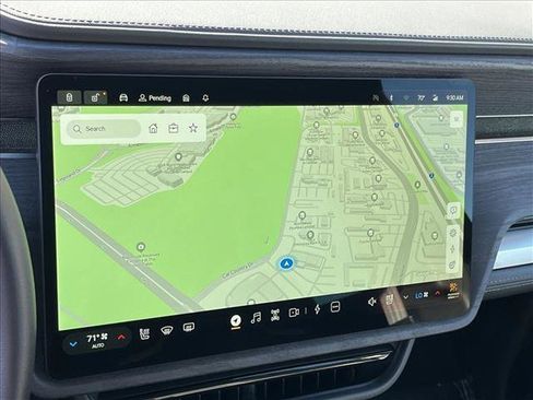 Used 2023 Rivian R1S Adventure image 13