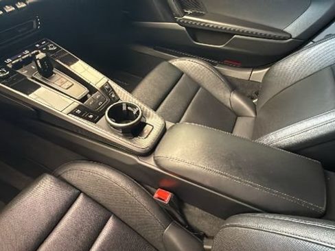 Used 2024 Porsche 911 Carrera RWD image 13