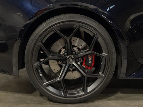Used 2024 Audi RS 6 performance image 29