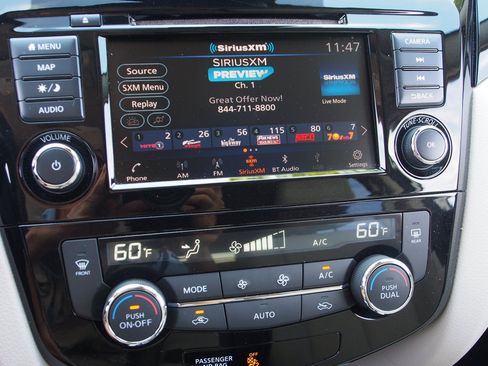 Used 2022 Nissan Rogue Sport SL w/ Premium Package FWD image 19