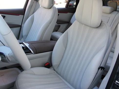 Used 2023 Mercedes-Benz EQS 450+ SUV image 10