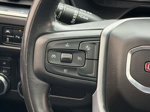 Used 2023 GMC Yukon XL SLT image 18