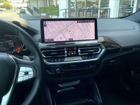 Certified 2024 BMW X4 xDrive30i image 6