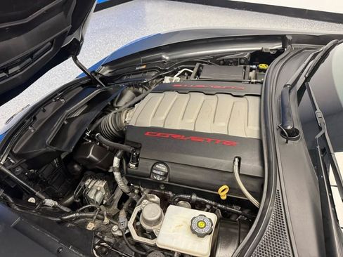 Used 2018 Chevrolet Corvette Stingray Coupe w/ Carbon Flash Badge Package RWD image 22